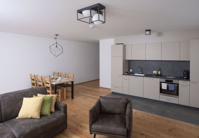 Ferienwohnung in Müstair - Chasa Helvetia Duai: Neu gebaute 3,5 Zimmer Ferienwohnung mit exklusivem Hotelservice Ferienwohnung in Müstair - Chasa Helvetia Duai: Neu gebaute 3,5 Zimmer Ferienwohnung mit exklusivem Hotelservice