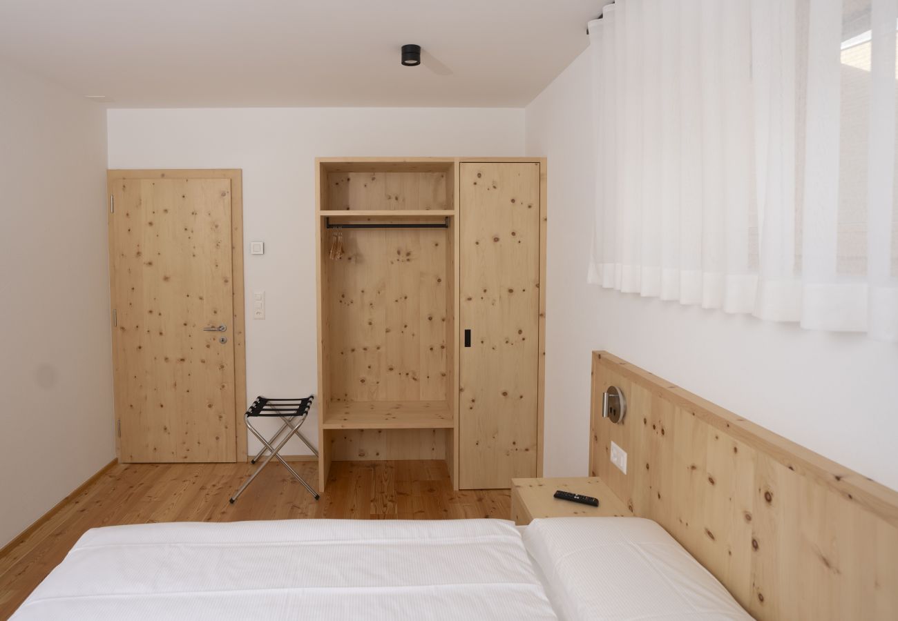 Ferienwohnung in Müstair - CHASA HELVETIA DUAI: ENTSPANNEN UND GENIESSEN IN DER NEU GEBAUTEN 3,5-ZIMMER-FERIENWOHNUNG MIT EXKLUSIVEM HOTELSERVICE IM BIOSPÄHRENRESERVAT VAL MÜSTAIR 