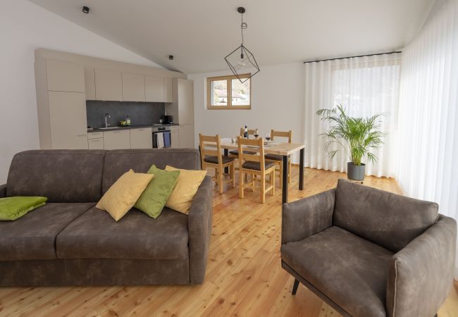 Ferienwohnung in Müstair - Chasa Helvetia Trai: Neu gebaute 3,5 Zimmer Ferienwohnung mit exklusivem Hotelservice Ferienwohnung in Müstair - Chasa Helvetia Trai: Neu gebaute 3,5 Zimmer Ferienwohnung mit exklusivem Hotelservice
