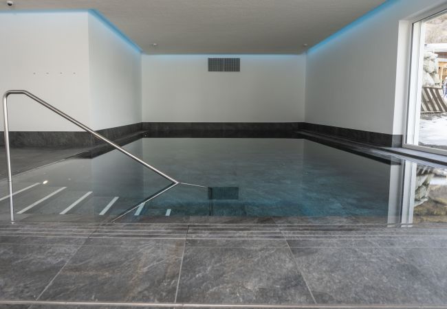 Studio in Müstair - Chasa Helvetia Studio: Entspannen und geniessen im neuen Studio mit exklusivem Hotelservice Studio in Müstair - Chasa Helvetia Studio: Entspannen und geniessen im neuen Studio mit exklusivem Hotelservice