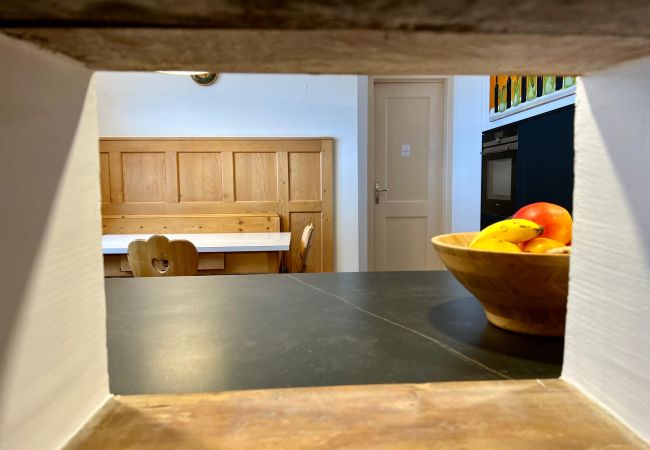 Ferienwohnung in Tarasp - Suot Chastè Tarasp - Authentisches Engadiner Haus mit 6.5-Zimmer am Fusse des Schloss Tarasp Ferienwohnung in Tarasp - Suot Chastè Tarasp - Authentisches Engadiner Haus mit 6.5-Zimmer am Fusse des Schloss Tarasp