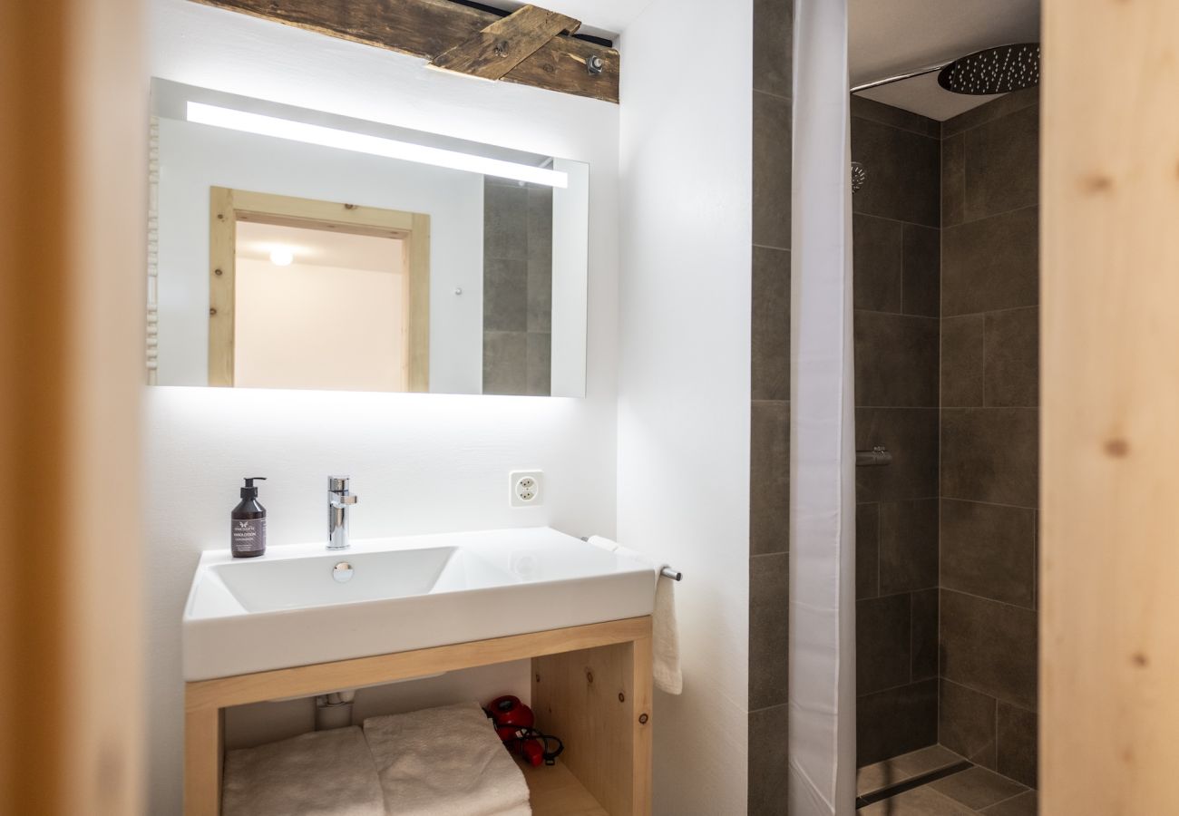 Ferienwohnung in Tarasp - Suot Chastè Tarasp - Authentisches Engadiner Haus mit 6.5-Zimmer am Fusse des Schloss Tarasp