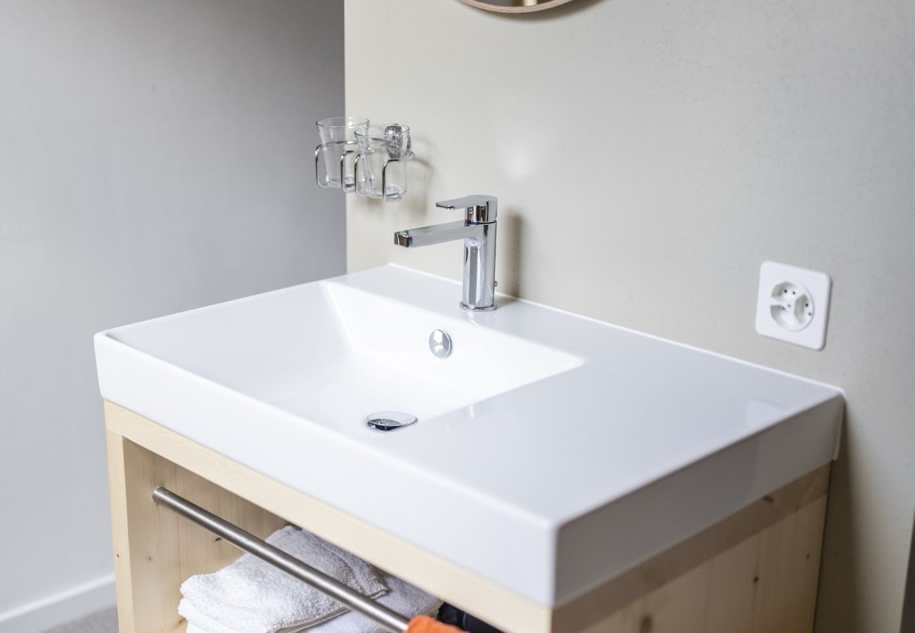 Ferienwohnung in Tarasp - Suot Chastè Tarasp - Authentisches Engadiner Haus mit 6.5-Zimmer am Fusse des Schloss Tarasp