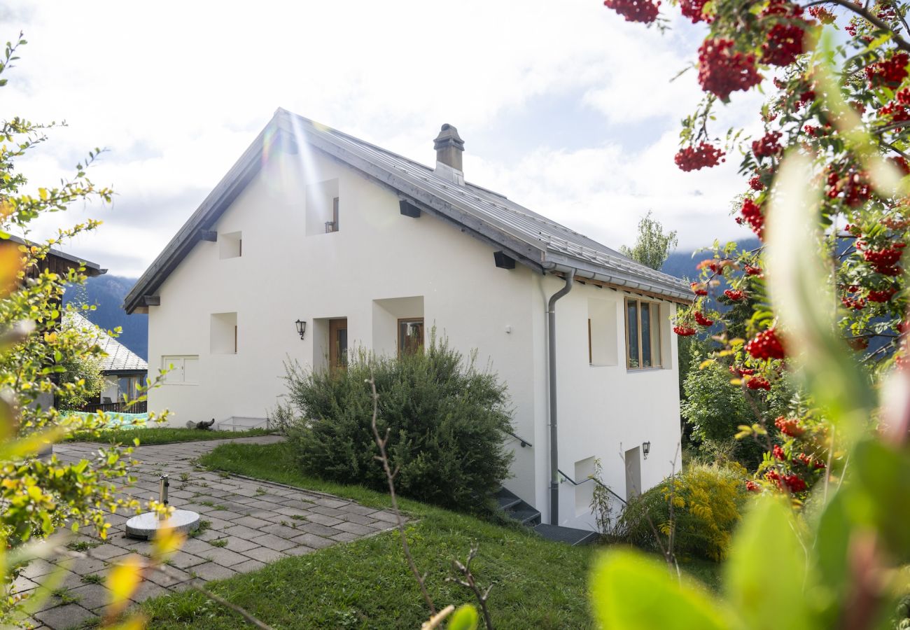 Ferienwohnung in Sent - CHASA ARQUINT OG - Ideal gelegene, gemütliche 3 Zimmerwohnung mit Aussicht im Sent