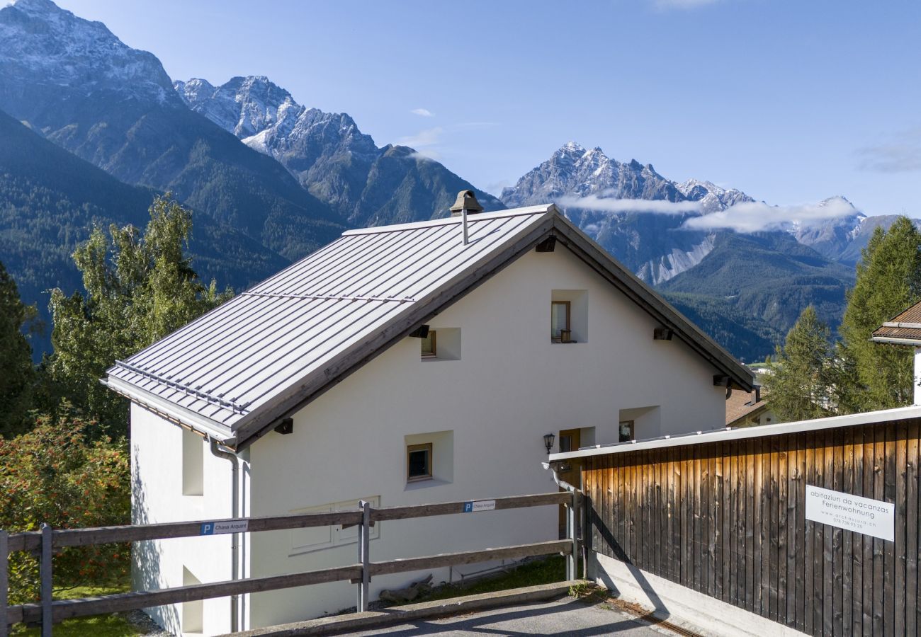 Ferienwohnung in Sent - CHASA ARQUINT OG - Ideal gelegene, gemütliche 3 Zimmerwohnung mit Aussicht im Sent