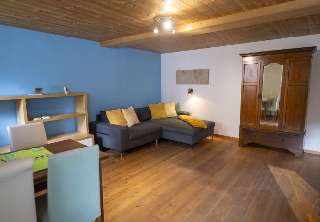 Ferienhaus in Scuol - San Geer Sains: Charmantes 5.5-Zimmer-Haus im alten Dorfteil von Scuol Ferienhaus in Scuol - San Geer Sains: Charmantes 5.5-Zimmer-Haus im alten Dorfteil von Scuol