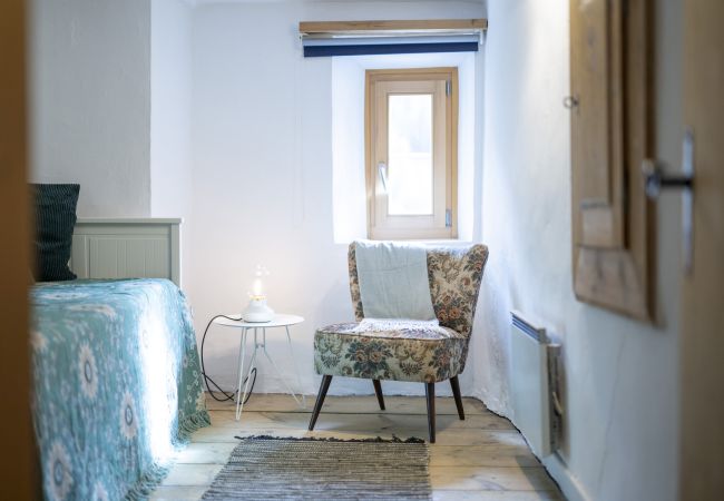 Ferienhaus in Scuol - San Geer Sains: Charmantes 5.5-Zimmer-Haus im alten Dorfteil von Scuol Ferienhaus in Scuol - San Geer Sains: Charmantes 5.5-Zimmer-Haus im alten Dorfteil von Scuol