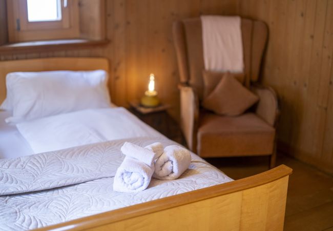 Ferienhaus in Scuol - San Geer Sains: Charmantes 5.5-Zimmer-Haus im alten Dorfteil von Scuol Ferienhaus in Scuol - San Geer Sains: Charmantes 5.5-Zimmer-Haus im alten Dorfteil von Scuol