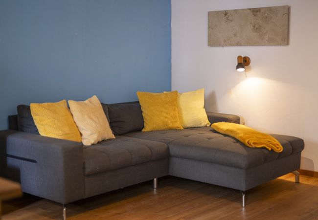 Ferienhaus in Scuol - San Geer Sains: Charmantes 5.5-Zimmer-Haus im alten Dorfteil von Scuol Ferienhaus in Scuol - San Geer Sains: Charmantes 5.5-Zimmer-Haus im alten Dorfteil von Scuol