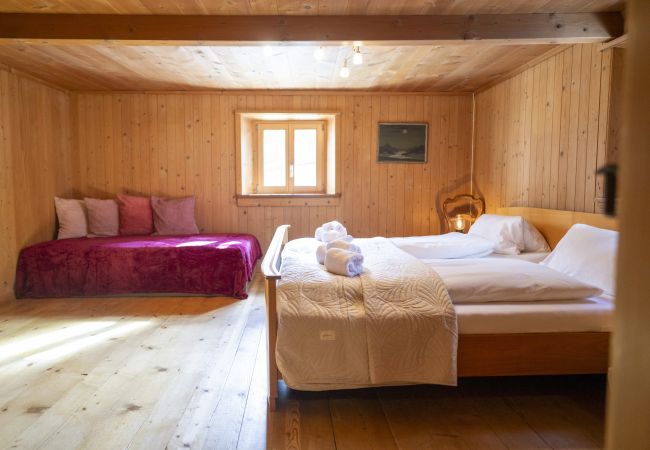 Ferienhaus in Scuol - San Geer Sains: Charmantes 5.5-Zimmer-Haus im alten Dorfteil von Scuol Ferienhaus in Scuol - San Geer Sains: Charmantes 5.5-Zimmer-Haus im alten Dorfteil von Scuol