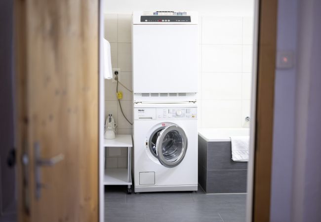 Ferienhaus in Scuol - San Geer Sains: Charmantes 5.5-Zimmer-Haus im alten Dorfteil von Scuol Ferienhaus in Scuol - San Geer Sains: Charmantes 5.5-Zimmer-Haus im alten Dorfteil von Scuol
