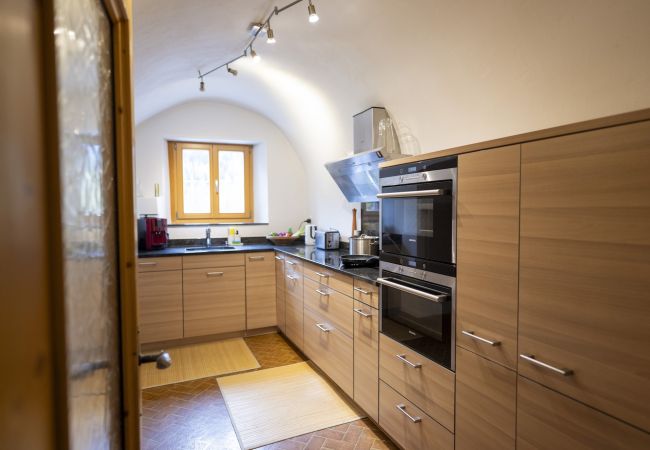Ferienhaus in Scuol - San Geer Sains: Charmantes 5.5-Zimmer-Haus im alten Dorfteil von Scuol Ferienhaus in Scuol - San Geer Sains: Charmantes 5.5-Zimmer-Haus im alten Dorfteil von Scuol