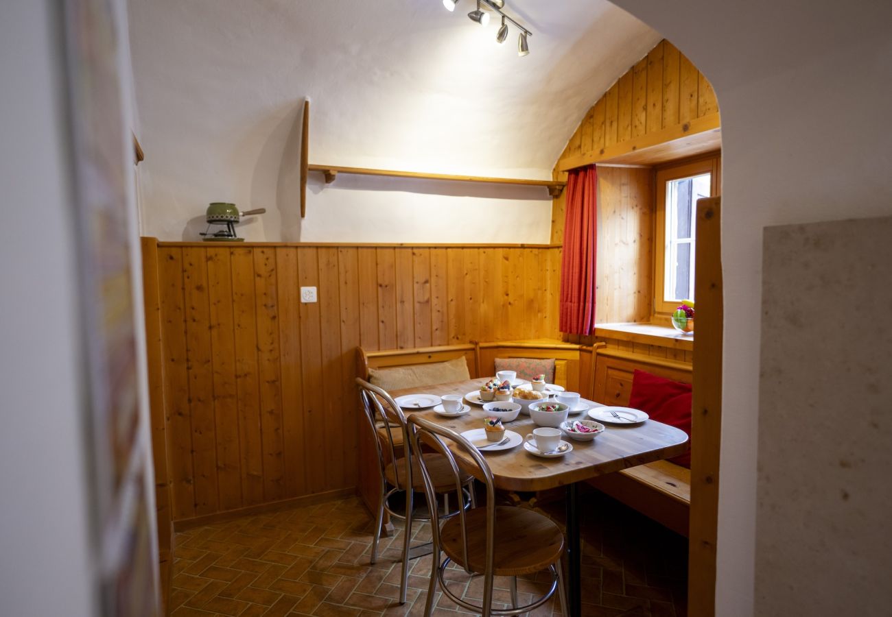 Ferienwohnung in Scuol - San Geer Sains - Charmantes 4.5 Haus im alten Dorfteil