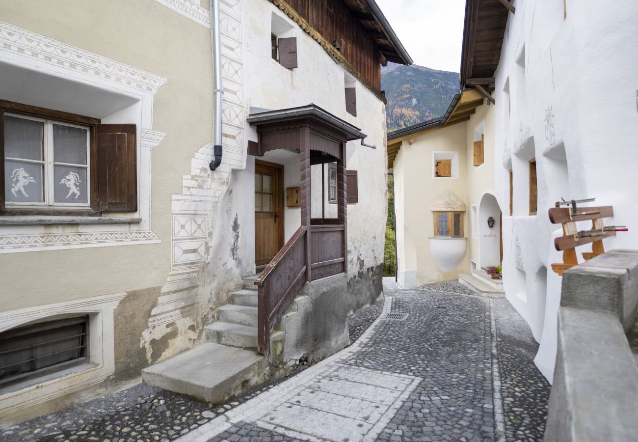 Ferienwohnung in Scuol - San Geer Sains - Charmantes 4.5 Haus im alten Dorfteil