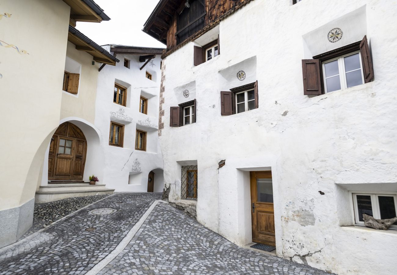 Ferienwohnung in Scuol - San Geer Sains - Charmantes 4.5 Haus im alten Dorfteil