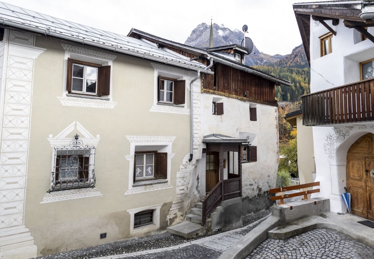 Ferienwohnung in Scuol - San Geer Sains - Charmantes 4.5 Haus im alten Dorfteil