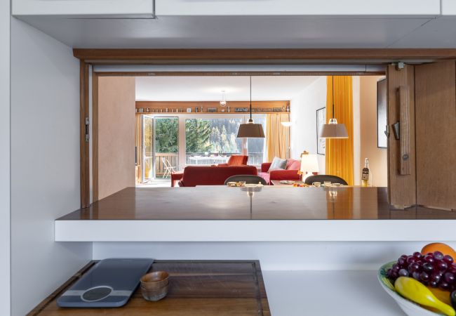 Ferienwohnung in Scuol - Brentschpark Nr. 73: Grosszügige und helle 3.5-Zimmerwohnung im ruhig gelegenem Brentschpark Ferienwohnung in Scuol - Brentschpark Nr. 73: Grosszügige und helle 3.5-Zimmerwohnung im ruhig gelegenem Brentschpark