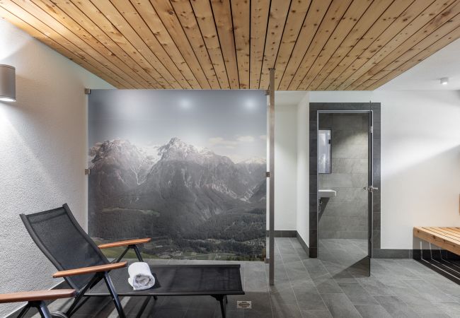 Ferienwohnung in Scuol - Brentschpark Nr. 73: Grosszügige und helle 3.5-Zimmerwohnung im ruhig gelegenem Brentschpark Ferienwohnung in Scuol - Brentschpark Nr. 73: Grosszügige und helle 3.5-Zimmerwohnung im ruhig gelegenem Brentschpark