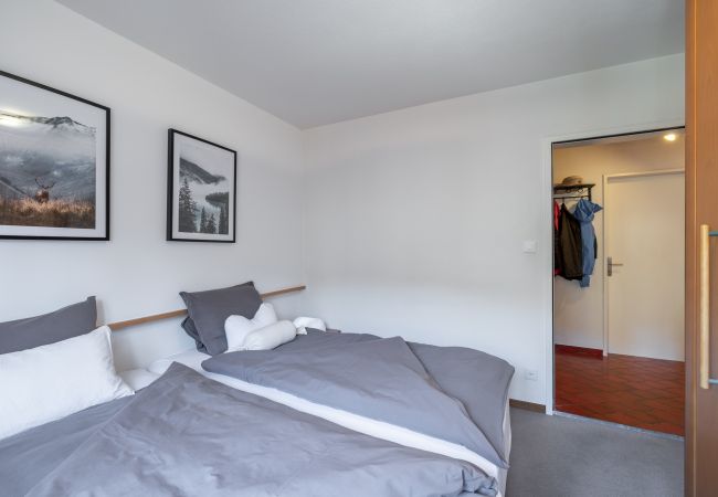 Ferienwohnung in Scuol - Brentschpark Nr. 73: Grosszügige und helle 3.5-Zimmerwohnung im ruhig gelegenem Brentschpark Ferienwohnung in Scuol - Brentschpark Nr. 73: Grosszügige und helle 3.5-Zimmerwohnung im ruhig gelegenem Brentschpark