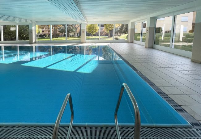 Ferienwohnung in Scuol - Brentschpark Nr. 73: Grosszügige und helle 3.5-Zimmerwohnung im ruhig gelegenem Brentschpark Ferienwohnung in Scuol - Brentschpark Nr. 73: Grosszügige und helle 3.5-Zimmerwohnung im ruhig gelegenem Brentschpark