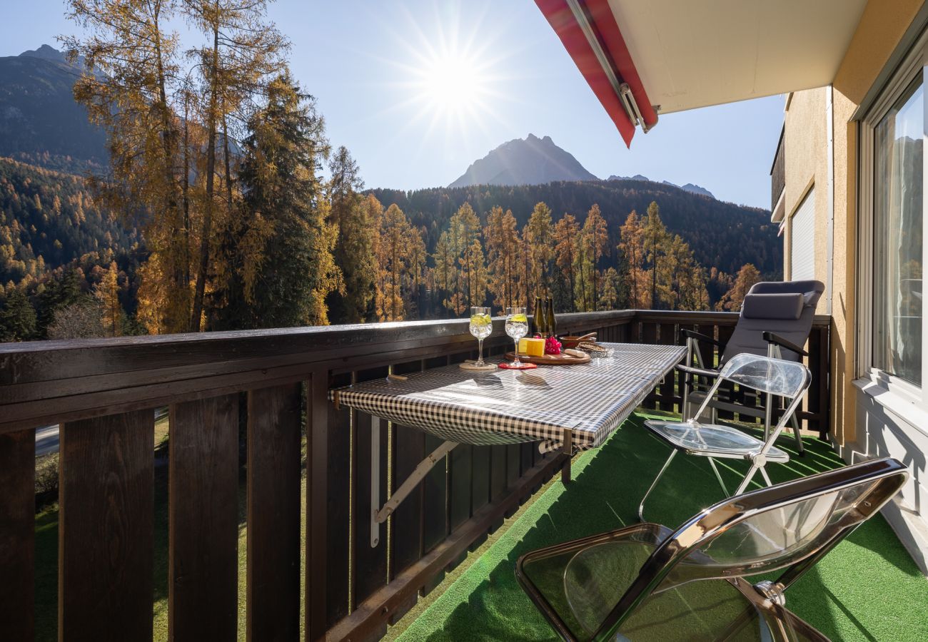 Ferienwohnung in Scuol - Brentschpark Nr. 73: Grosszügige und helle 3.5-Zimmerwohnung im ruhig gelegenem Brentschpark