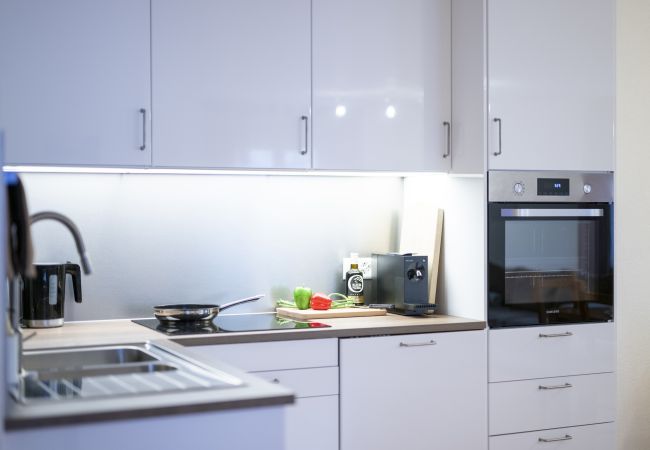 Ferienwohnung in Scuol - Chasa Serras Reitberger: 3.5-Zimmerwohnung bei Loipe & Skibushaltestelle Ferienwohnung in Scuol - Chasa Serras Reitberger: 3.5-Zimmerwohnung bei Loipe & Skibushaltestelle