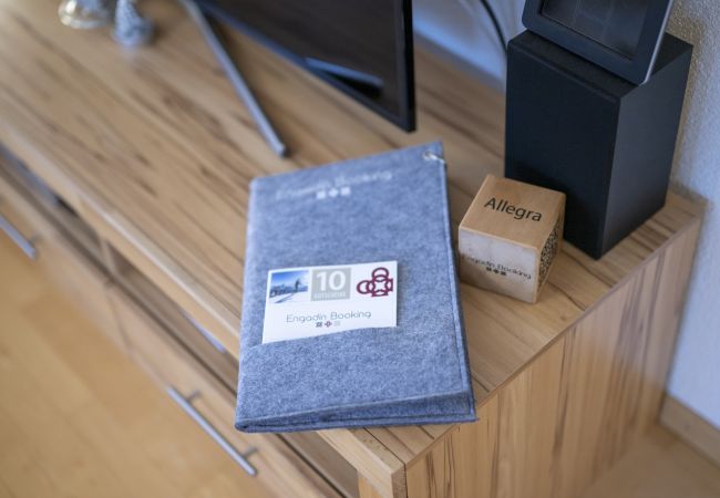 Ferienwohnung in Scuol - Chasa Serras Reitberger: 3.5-Zimmerwohnung bei Loipe & Skibushaltestelle Ferienwohnung in Scuol - Chasa Serras Reitberger: 3.5-Zimmerwohnung bei Loipe & Skibushaltestelle