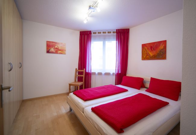 Ferienwohnung in Scuol - Chasa Serras Reitberger: 3.5-Zimmerwohnung bei Loipe & Skibushaltestelle Ferienwohnung in Scuol - Chasa Serras Reitberger: 3.5-Zimmerwohnung bei Loipe & Skibushaltestelle