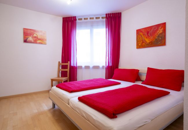 Ferienwohnung in Scuol - Chasa Serras Reitberger: 3.5-Zimmerwohnung bei Loipe & Skibushaltestelle Ferienwohnung in Scuol - Chasa Serras Reitberger: 3.5-Zimmerwohnung bei Loipe & Skibushaltestelle