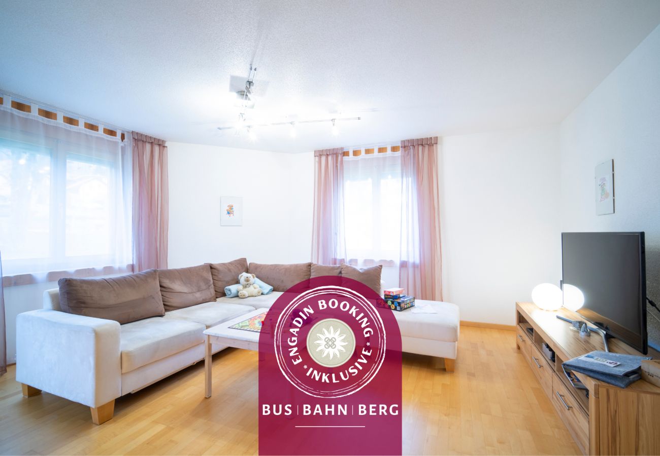 Ferienwohnung in Scuol - Chasa Serras Reitberger: 3.5-Zimmerwohnung bei Loipe & Skibushaltestelle