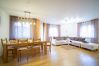 Ferienwohnung in Scuol - Chasa Serras Reitberger: 3.5-Zimmerwohnung bei Loipe & Skibushaltestelle Ferienwohnung in Scuol - Chasa Serras Reitberger: 3.5-Zimmerwohnung bei Loipe & Skibushaltestelle