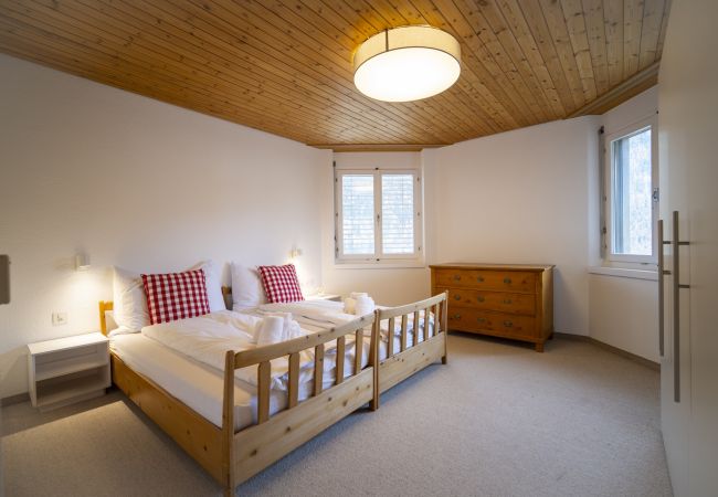 Ferienwohnung in Scuol - Chasa Serras - Abderhalden: Ideal gelegene, gemütliche 3.5 Zimmerwohnung Ferienwohnung in Scuol - Chasa Serras - Abderhalden: Ideal gelegene, gemütliche 3.5 Zimmerwohnung