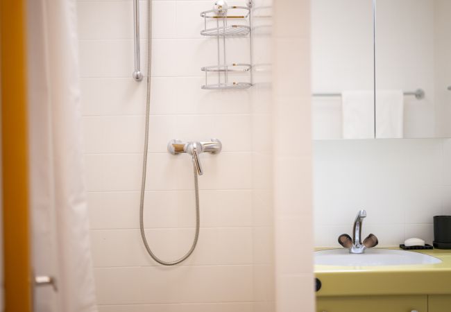 Ferienwohnung in Scuol - Chasa Serras - Abderhalden: Ideal gelegene, gemütliche 3.5 Zimmerwohnung Ferienwohnung in Scuol - Chasa Serras - Abderhalden: Ideal gelegene, gemütliche 3.5 Zimmerwohnung