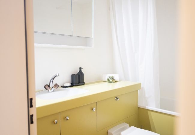 Ferienwohnung in Scuol - Chasa Serras - Abderhalden: Ideal gelegene, gemütliche 3.5 Zimmerwohnung Ferienwohnung in Scuol - Chasa Serras - Abderhalden: Ideal gelegene, gemütliche 3.5 Zimmerwohnung