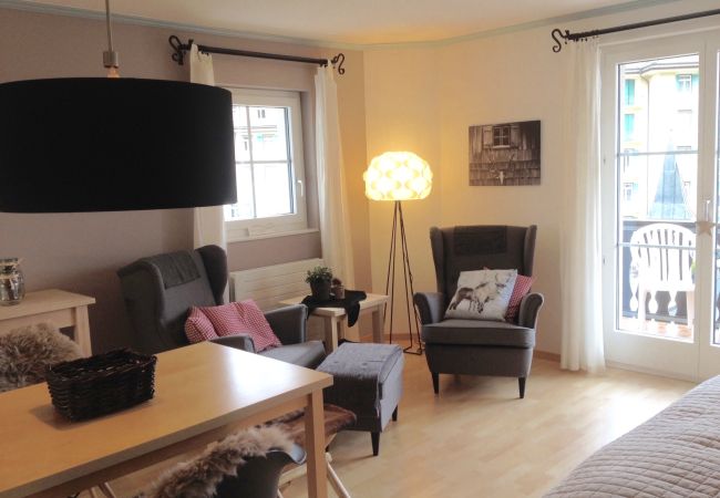 Studio in Vulpera - Valluns Studio 5306: Charmantes 1,5-Zimmer-Refugium mit Blick auf das atemberaubende Tal Studio in Vulpera - Valluns Studio 5306: Charmantes 1,5-Zimmer-Refugium mit Blick auf das atemberaubende Tal