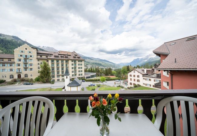 Studio in Vulpera - Valluns Studio 5301: Renoviertes und Stilvoll eingerichtetes Studio für erholsame Ferien Studio in Vulpera - Valluns Studio 5301: Renoviertes und Stilvoll eingerichtetes Studio für erholsame Ferien