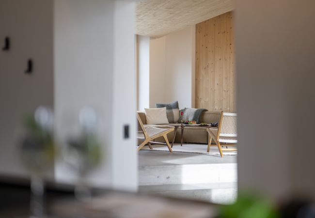 Ferienwohnung in Tarasp - Chasa Chaposch – Tradition trifft Komfort in einem exklusiv renovierten Engadinerhaus Ferienwohnung in Tarasp - Chasa Chaposch – Tradition trifft Komfort in einem exklusiv renovierten Engadinerhaus