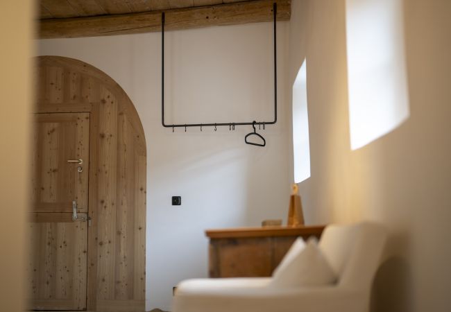 Ferienwohnung in Tarasp - Chasa Chaposch – Tradition trifft Komfort in einem exklusiv renovierten Engadinerhaus Ferienwohnung in Tarasp - Chasa Chaposch – Tradition trifft Komfort in einem exklusiv renovierten Engadinerhaus