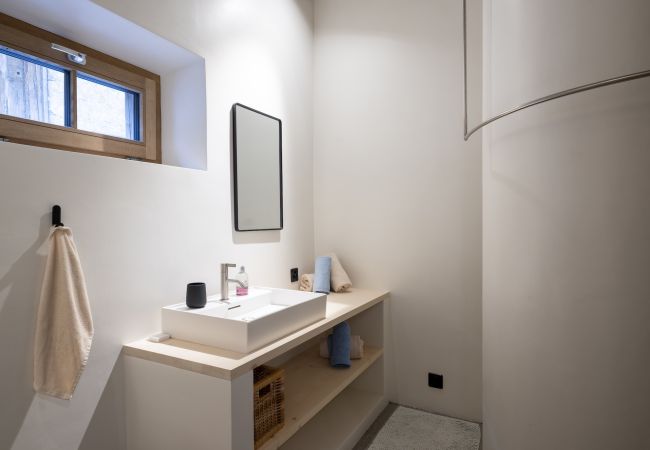 Ferienwohnung in Tarasp - Chasa Chaposch – Tradition trifft Komfort in einem exklusiv renovierten Engadinerhaus Ferienwohnung in Tarasp - Chasa Chaposch – Tradition trifft Komfort in einem exklusiv renovierten Engadinerhaus