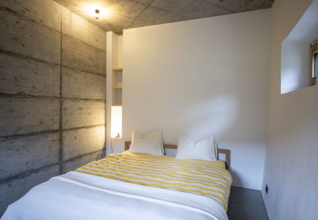 Ferienwohnung in Tarasp - Chasa Chaposch – Tradition trifft Komfort in einem exklusiv renovierten Engadinerhaus Ferienwohnung in Tarasp - Chasa Chaposch – Tradition trifft Komfort in einem exklusiv renovierten Engadinerhaus