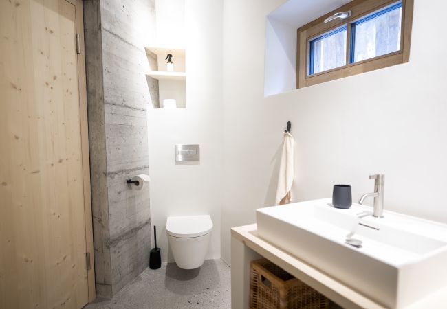 Ferienwohnung in Tarasp - Chasa Chaposch – Tradition trifft Komfort in einem exklusiv renovierten Engadinerhaus Ferienwohnung in Tarasp - Chasa Chaposch – Tradition trifft Komfort in einem exklusiv renovierten Engadinerhaus