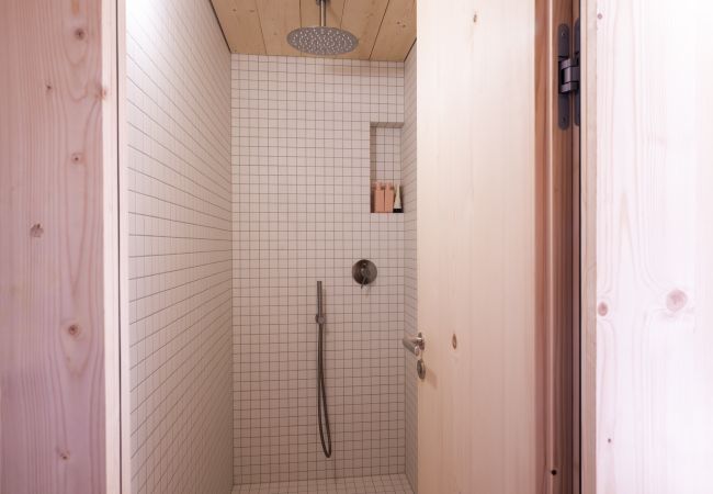 Ferienwohnung in Tarasp - Chasa Chaposch – Tradition trifft Komfort in einem exklusiv renovierten Engadinerhaus Ferienwohnung in Tarasp - Chasa Chaposch – Tradition trifft Komfort in einem exklusiv renovierten Engadinerhaus