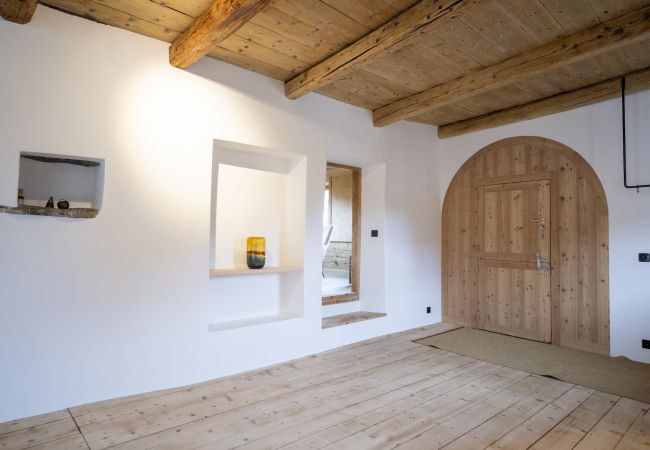 Ferienwohnung in Tarasp - Chasa Chaposch – Tradition trifft Komfort in einem exklusiv renovierten Engadinerhaus Ferienwohnung in Tarasp - Chasa Chaposch – Tradition trifft Komfort in einem exklusiv renovierten Engadinerhaus
