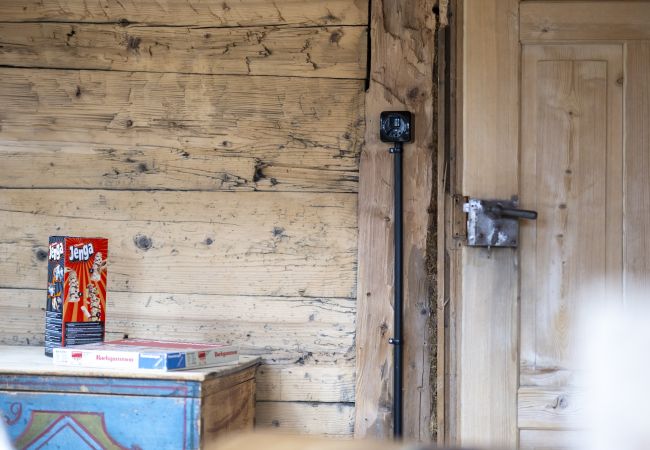 Ferienwohnung in Tarasp - Chasa Chaposch – Tradition trifft Komfort in einem exklusiv renovierten Engadinerhaus Ferienwohnung in Tarasp - Chasa Chaposch – Tradition trifft Komfort in einem exklusiv renovierten Engadinerhaus