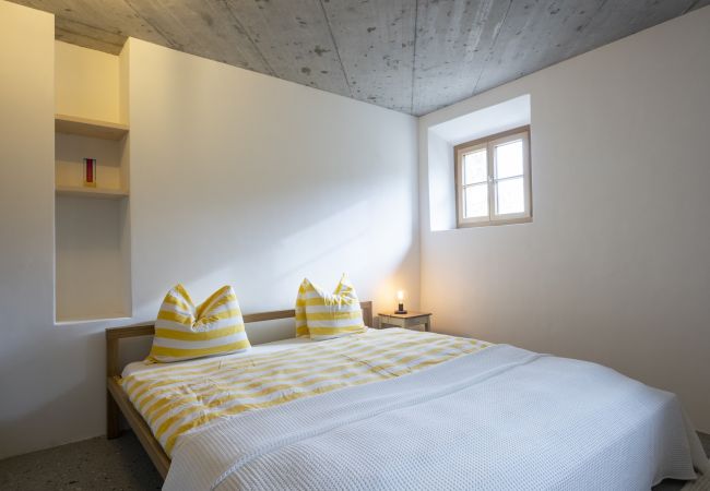 Ferienwohnung in Tarasp - Chasa Chaposch – Tradition trifft Komfort in einem exklusiv renovierten Engadinerhaus Ferienwohnung in Tarasp - Chasa Chaposch – Tradition trifft Komfort in einem exklusiv renovierten Engadinerhaus