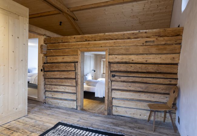 Ferienwohnung in Tarasp - Chasa Chaposch – Tradition trifft Komfort in einem exklusiv renovierten Engadinerhaus Ferienwohnung in Tarasp - Chasa Chaposch – Tradition trifft Komfort in einem exklusiv renovierten Engadinerhaus