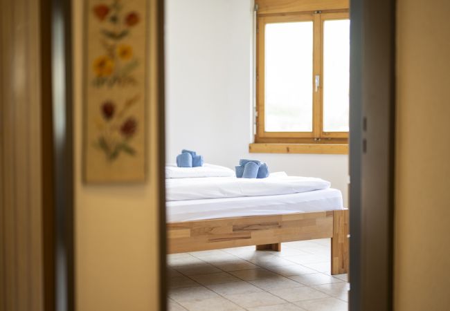 Ferienwohnung in Scuol - Chasa Serras - Adrian: Ideal gelegene, gemütliche 3.5 Zimmerwohnung Ferienwohnung in Scuol - Chasa Serras - Adrian: Ideal gelegene, gemütliche 3.5 Zimmerwohnung