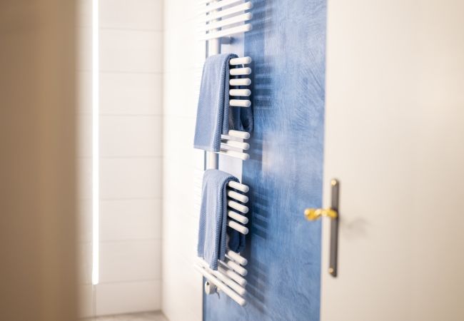 Ferienwohnung in Vulpera - Chasa Valbernard Stüvetta - Quivelda 4001: Hochwertige 3.5-Zimmerwohnung Ferienwohnung in Vulpera - Chasa Valbernard Stüvetta - Quivelda 4001: Hochwertige 3.5-Zimmerwohnung