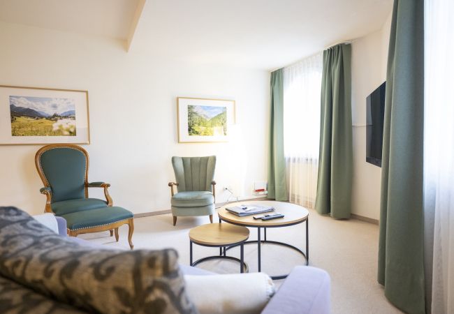 Ferienwohnung in Vulpera - Chasa Valbernard Stüvetta - Quivelda 4001: Hochwertige 3.5-Zimmerwohnung Ferienwohnung in Vulpera - Chasa Valbernard Stüvetta - Quivelda 4001: Hochwertige 3.5-Zimmerwohnung
