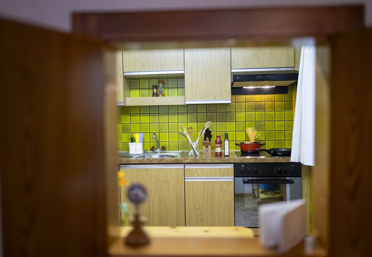 Ferienwohnung in Sent - Chasa Bügliet: Ferienwohnung im Dorfkern von Sent